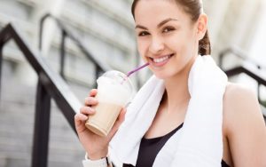 Uống cà phê trước khi vận động giúp tiêu hao mỡ thừa nhanh hơn
